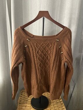 Women's Cable Knit Button-Accent Sweater - Brown